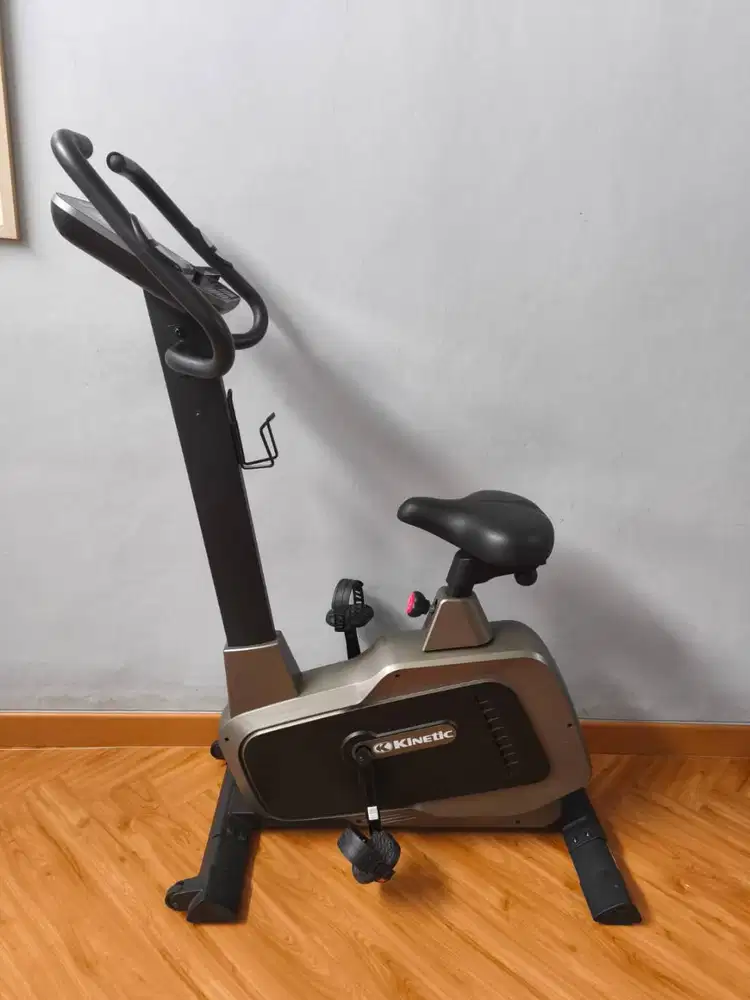 Sepeda statis kinetic magnetic bike 608bzh black/gold