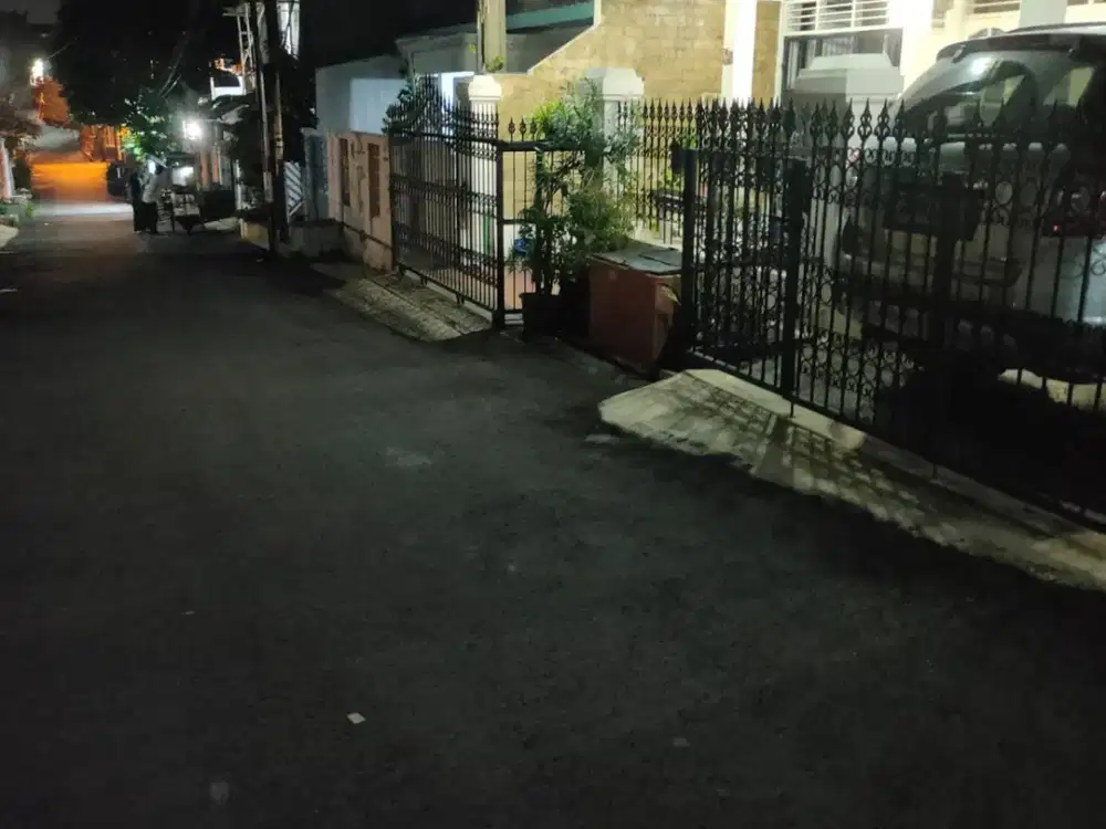 Dijual Cepat Rumah Bagus, 2 Lantai, Semi Furnished, Siap Huni, Lokasi Mekarsari - Cimanggis, Depok