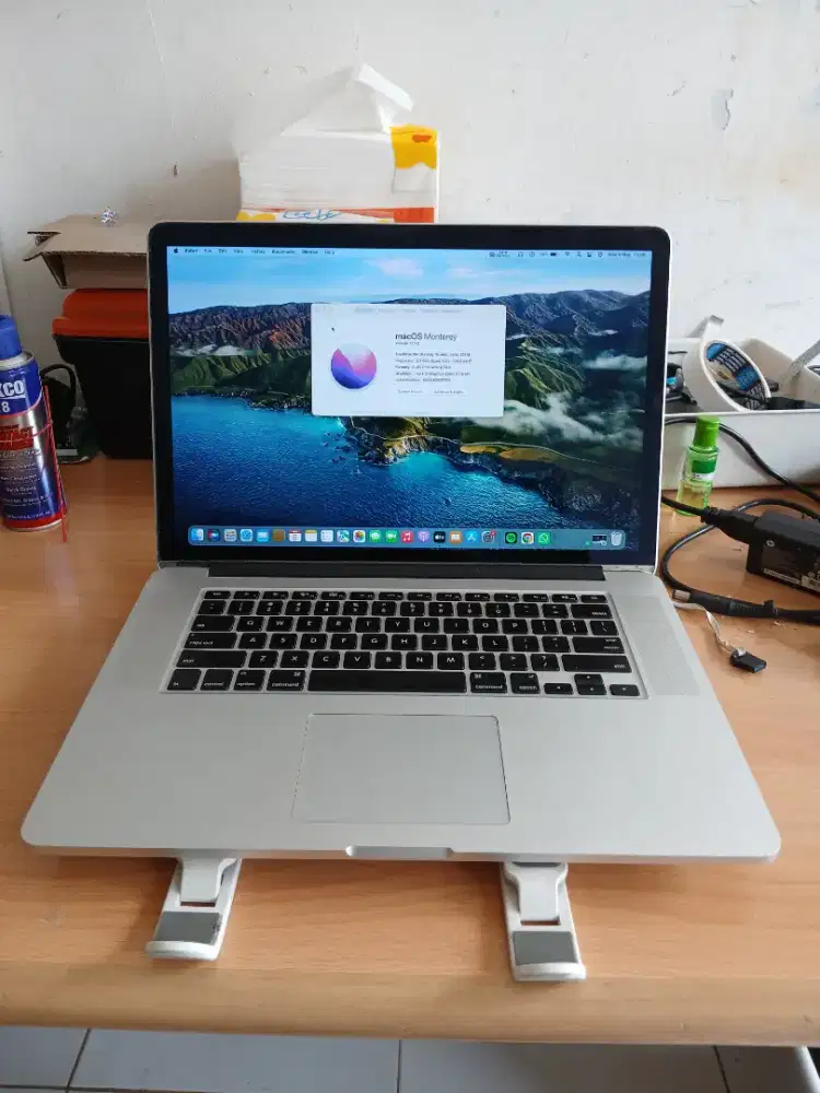 Laptop Macbook Pro 2013 Retina ,Intel Core i7 ,Layar 15 Inch
