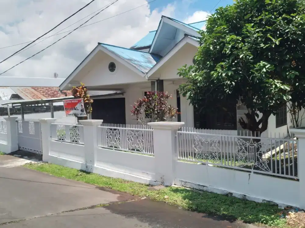 DIJUAL RUMAH