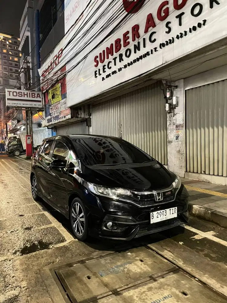 Honda Jazz RS  Generasi GK5 2020 Black edition