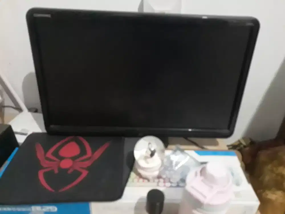 Montior komputer 20inch compaq s2021a
