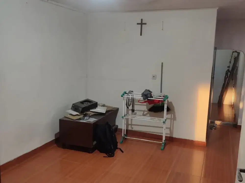 Rumah Rapih Siap Huni di Cipondoh Tangerang