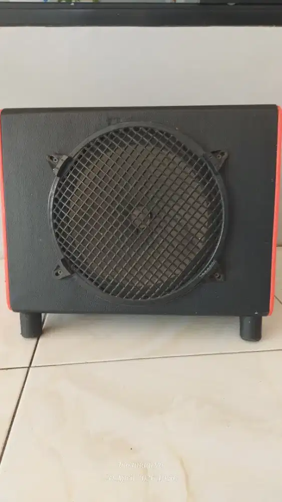 2 buah speaker 12 inci Speaker, bisa buat mobil,bisa untuk dirumah