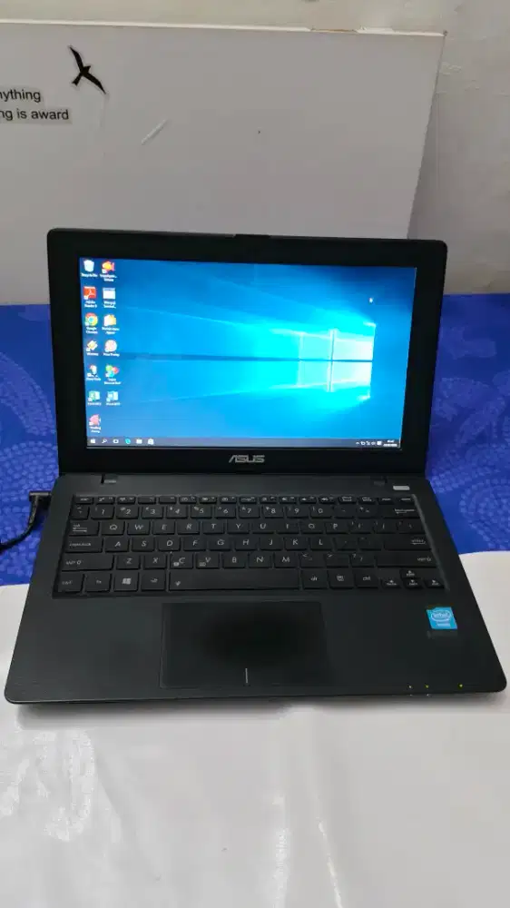 Netbook Asus X200CA