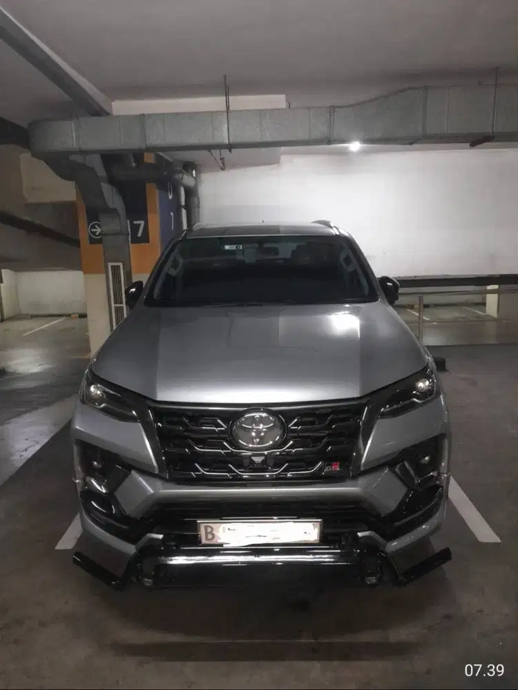 Di jual Toyota Fortuner 2.8 4x2 GR Sport Solar - AT tahun 2024