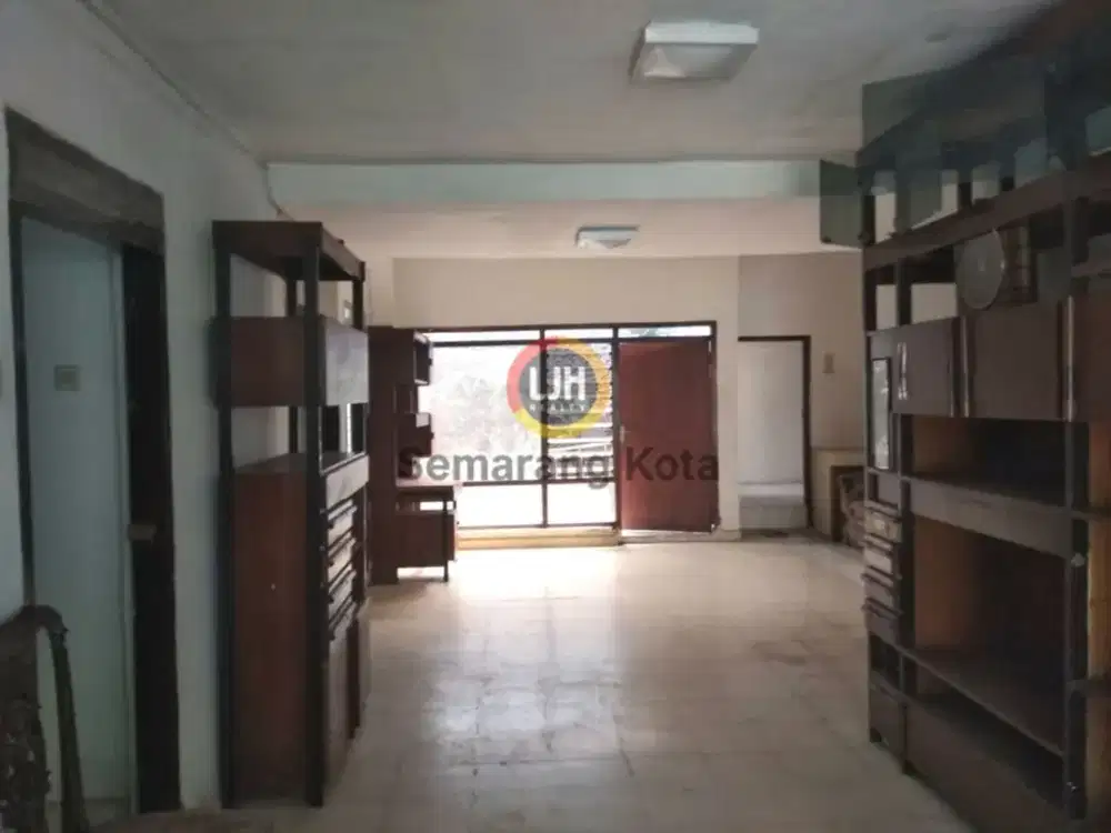 Rumah siap huni di Jalan Erlangga