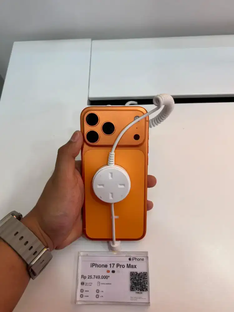 IPHONE 17 PRO MAX ORANGE