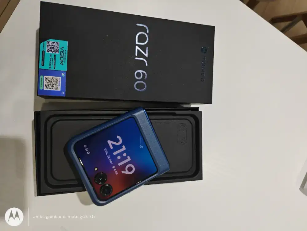 Motorola Razr60 bisa cicilan