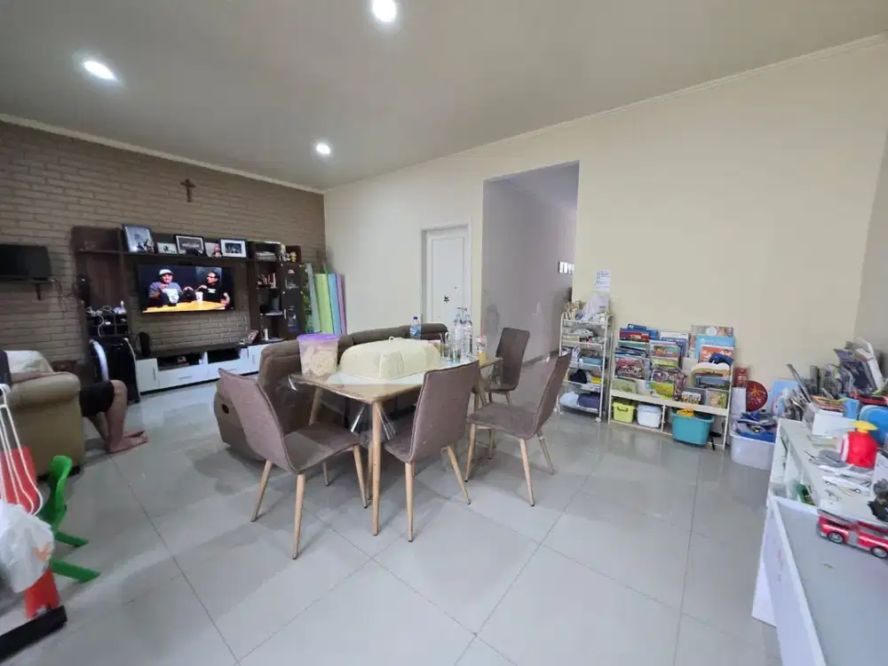 Dijual Murah Rumah Suvarna Sutera Bersih Terawat Siap Huni