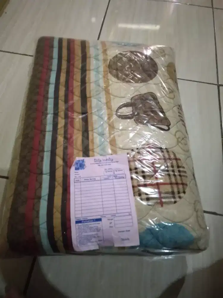 Karpet lantai motif