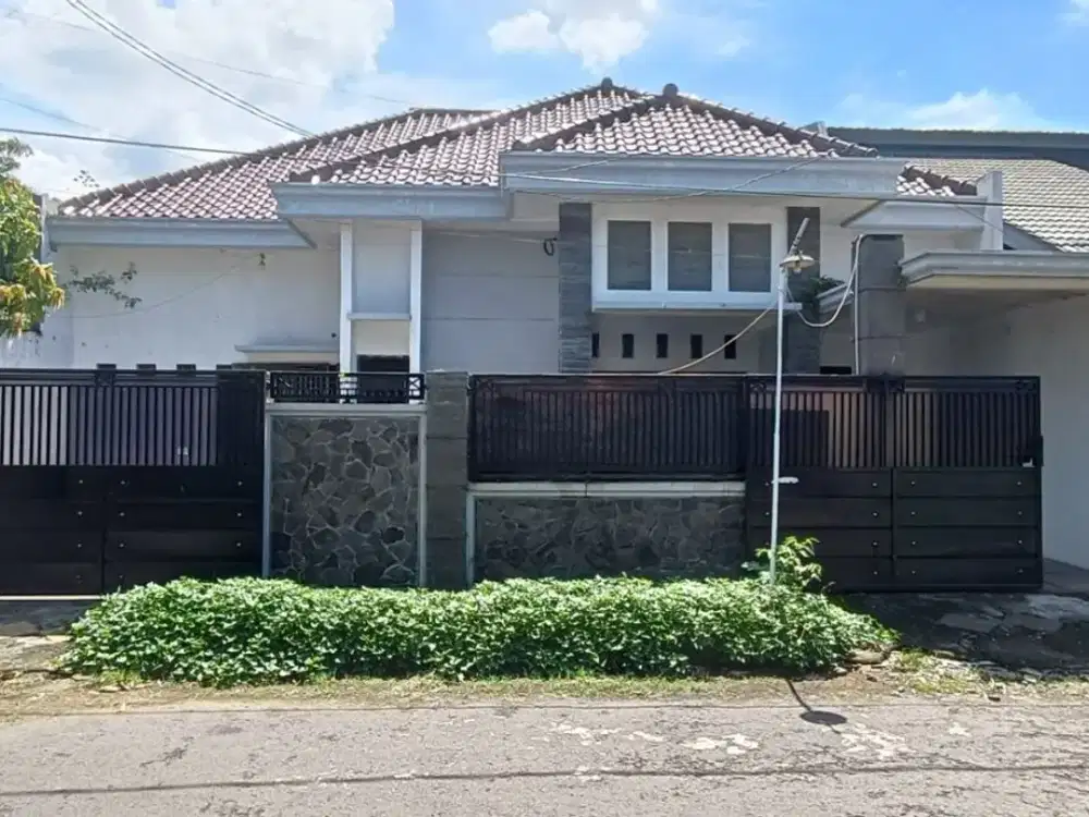 JUAL RUMAH TAMAN PONDOK JATI MINIMALIS