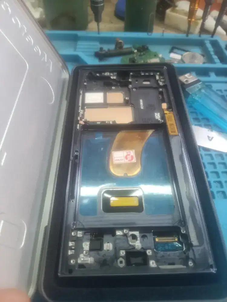 Jual lcd hp ORI 100% semua merk ,dan pemasangannya