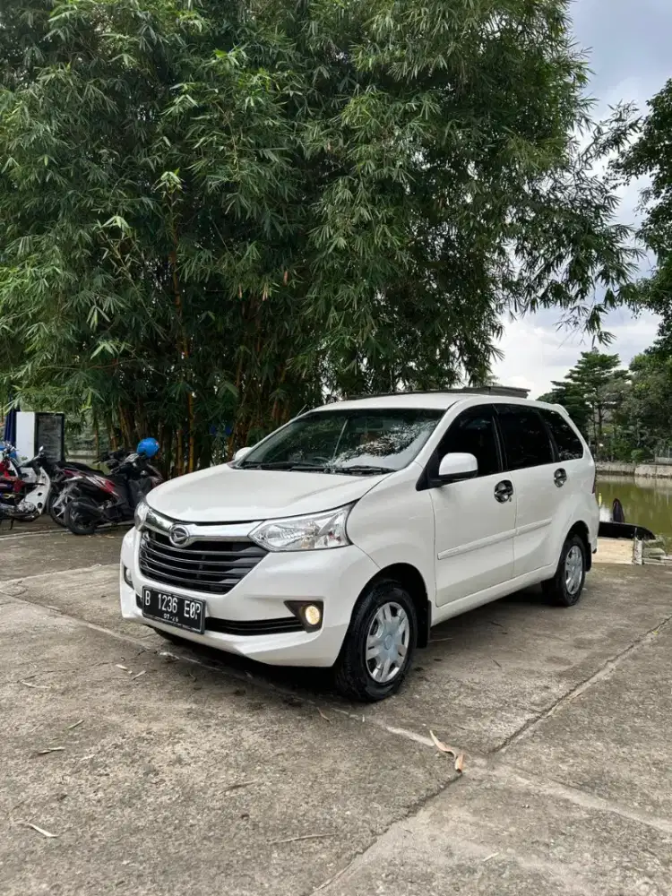 Xenia R 2016 Putih Paforit