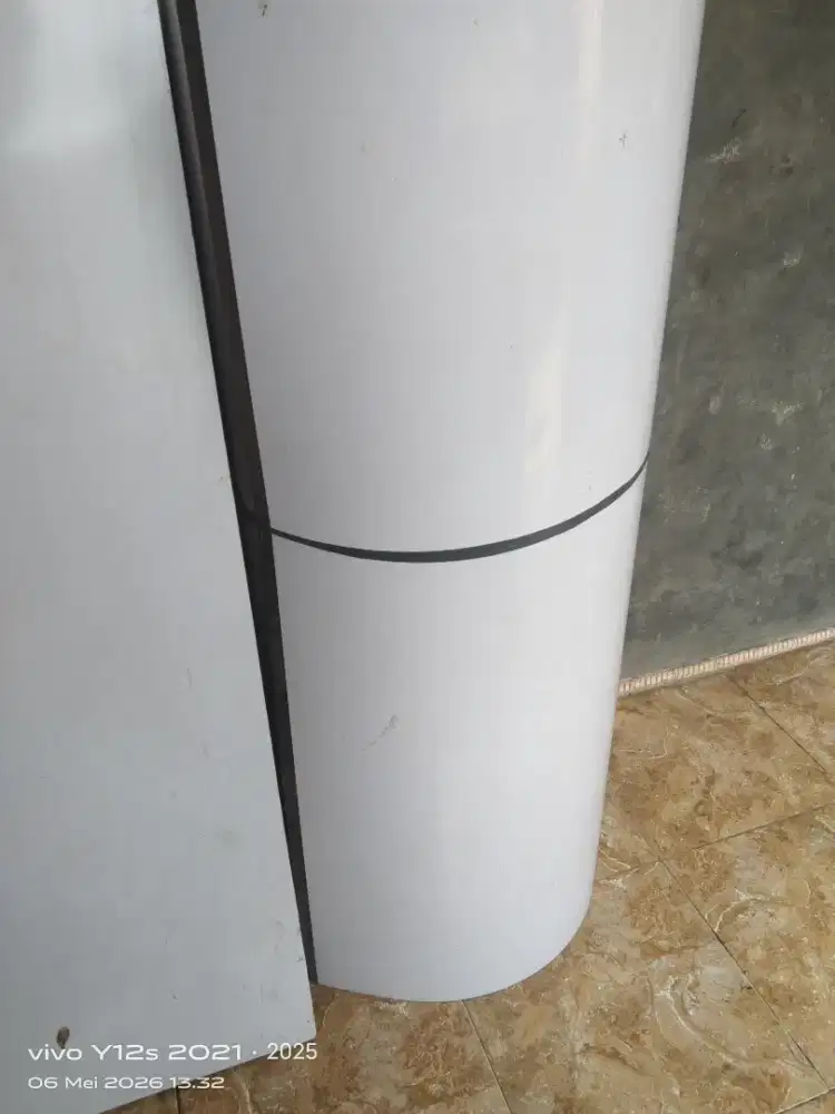 Lemari HPL dan multypek tebal