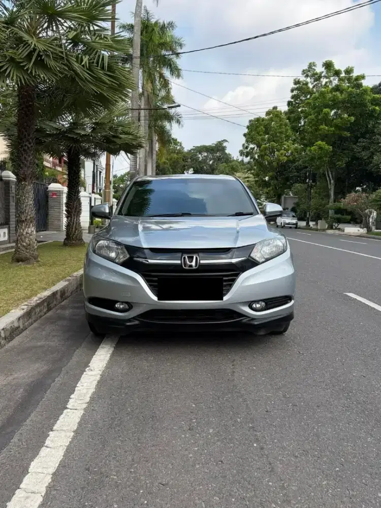 Honda Hrv E Cvt Matic Abu Abu 2016