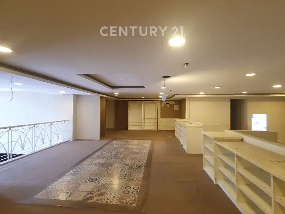 Rumah 2 Lt Strategis Jl Utama Sukajadi ,Bandung