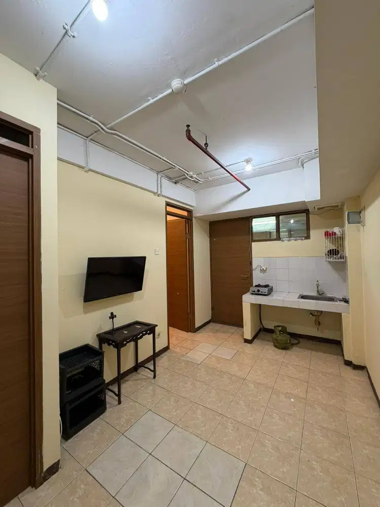 2BR GPV Tower Depan – Baru Renov, Adem, View Kolam (Langka!)