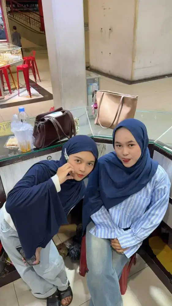 Mencari host live perhiasan