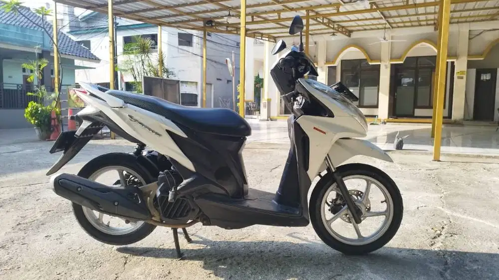 Honda Vario Techno PGM FI 125 CC Tahun 2012