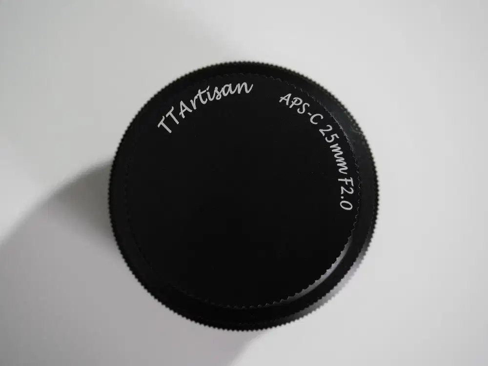 Lensa TT Artisan 25mm f2