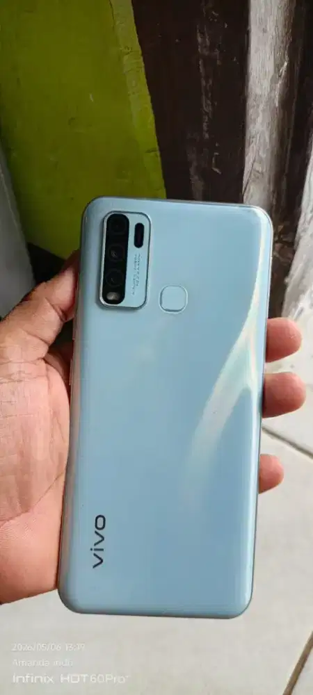Vivo. Y30i.  4/64 mnus retak dkit pjok bawah normal smua orian sgel