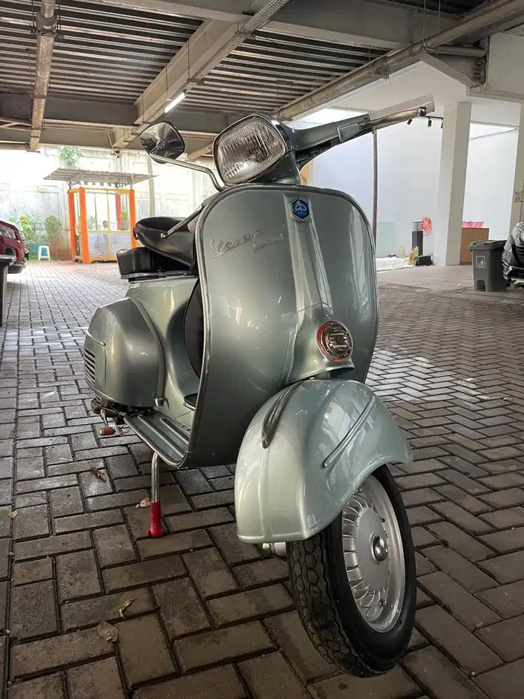 Vespa Sprint Latin