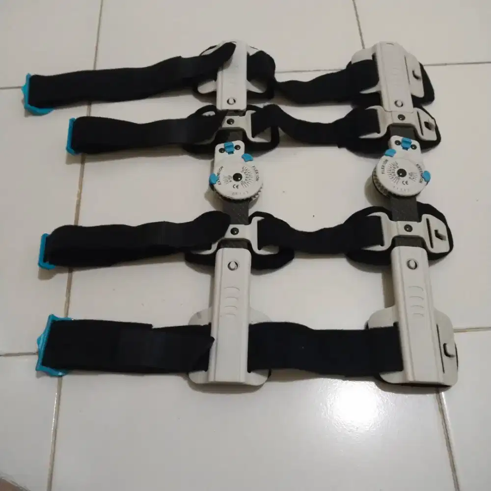 Knee Brace Untuk Penyangga Lutut Paska Operasi ACL/PCL, Cedera Ligamen