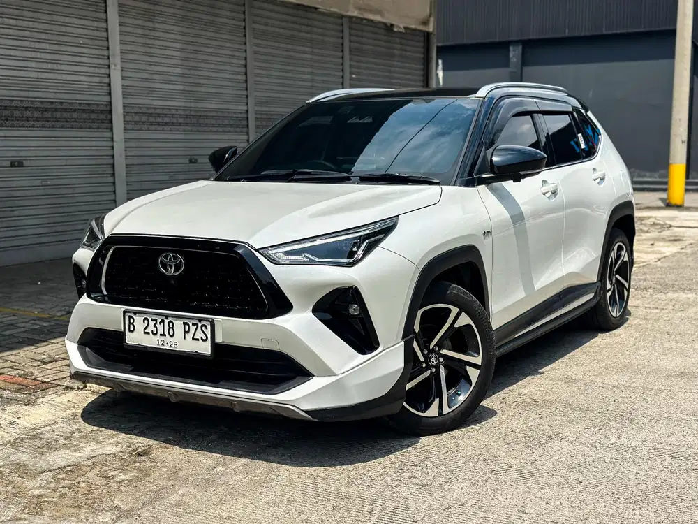 TOYOTA YARIS CROSS GR TSS HYBRID AT 2023 PUTIH