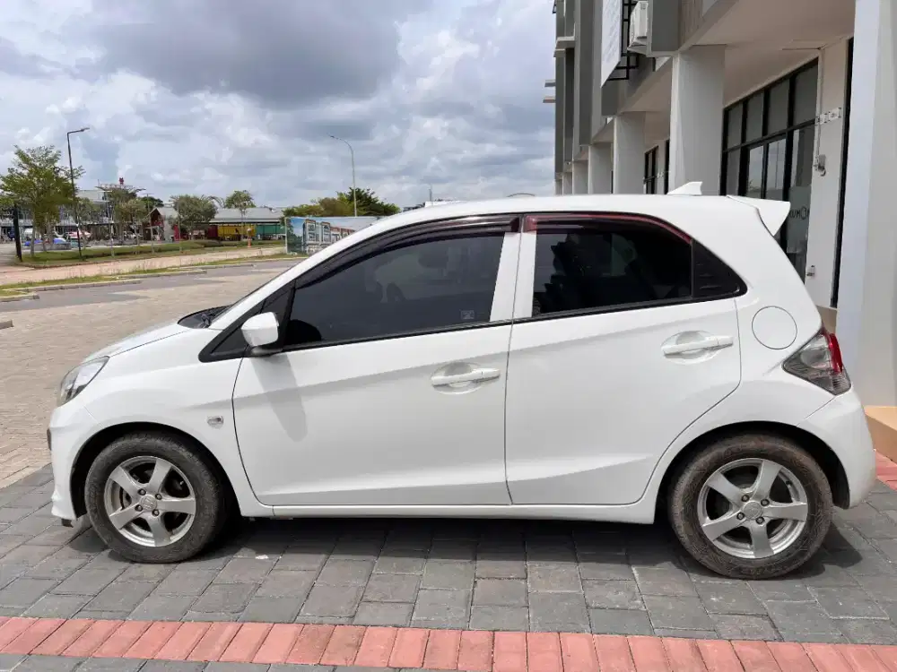 Brio e ckd matic tahun 2015