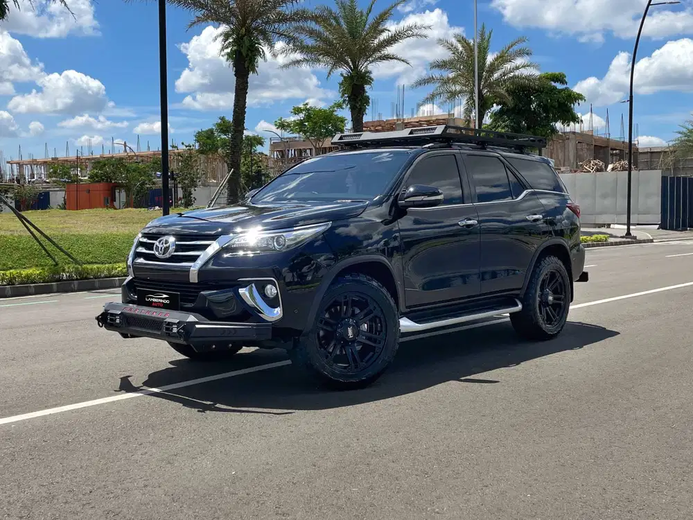 TOYOTA FORTUNER VRZ 2.4 TURBO DIESEL 2017 HITAM 2018