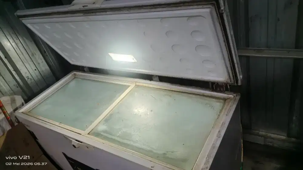 Freezer box 300L