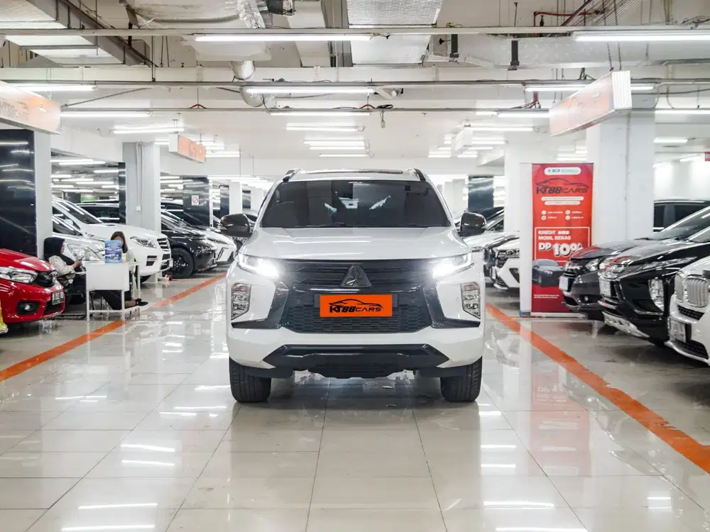 Pajero Sport Dakar 2.4 Matic - KM Antik 28rb - Pajak 2027 - Like New!!