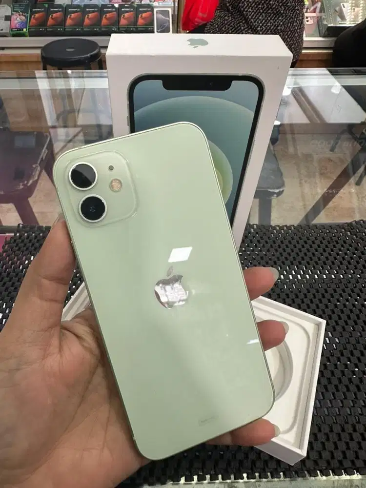 Second IPhone 12 256GB Green Ex Garansi Resmi Mulusss