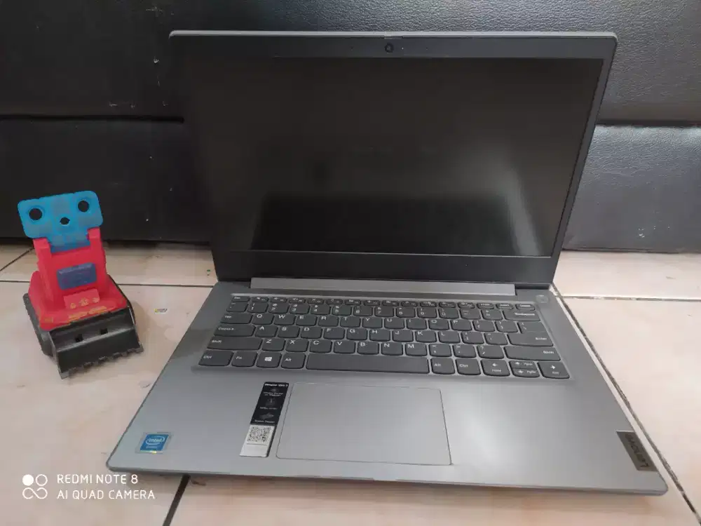 Lenovo IP Slim3/N4020/RAM 4gb/SSD 256gb /VGA Intel UHD/Siap Pakai