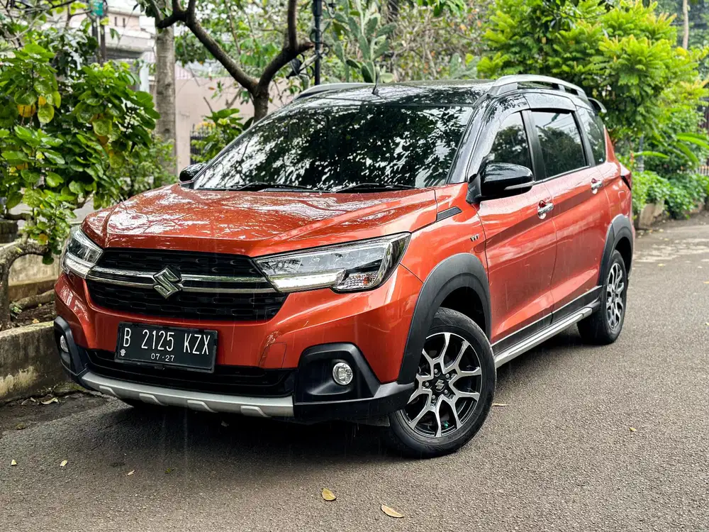 SUZUKI XL7 ALPHA 1.5 AT 2022 ORANGE