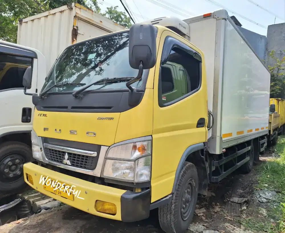 Mitsubishi Colt Diesel 4banLong Box LongFrezer AC 465cm  Fulors Turbo