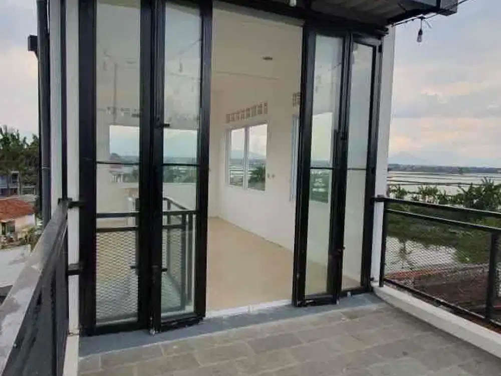 DIJUAL RUMAH SIAP HUNI 3 LANTAI DI KOMPLEK GRIYA BANDUNG ASRI BUAH BATU BANDUNG