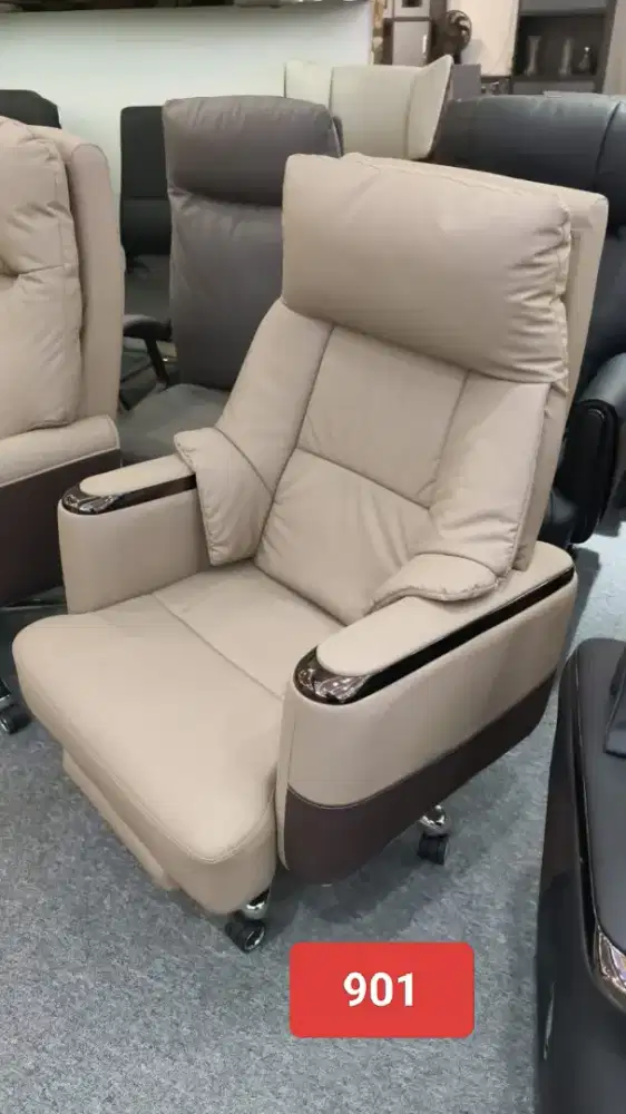 Kursi Direktur Jumbo Premium