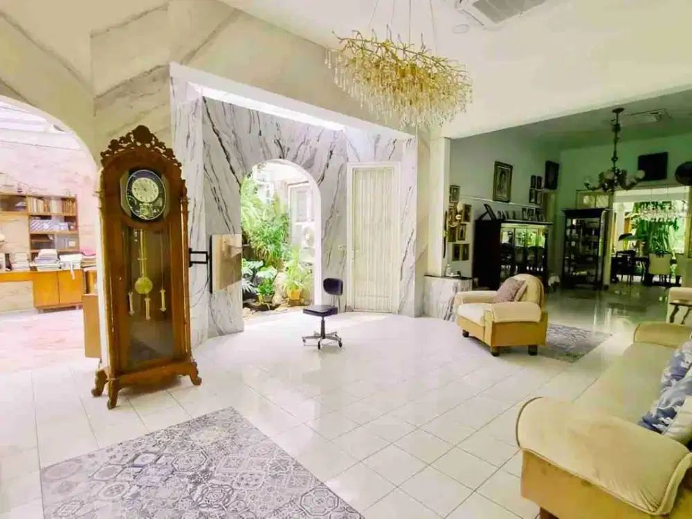 Dijual Rumah Elite Area Menteng LT 685 M2 Jakarta Pusat