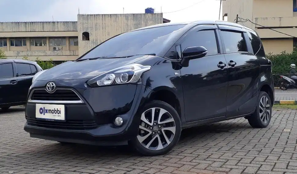 TDP 9,JT, Toyota Sienta 1.5 V Bensin-AT Hitam 2019