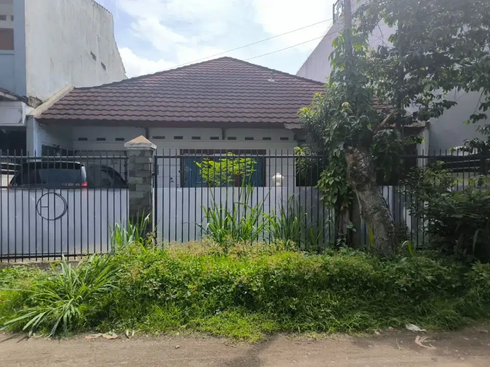 Jual BU: Rumah Hitung Tanah Turangga Bandung - Jalan Lebar 3 Mobil