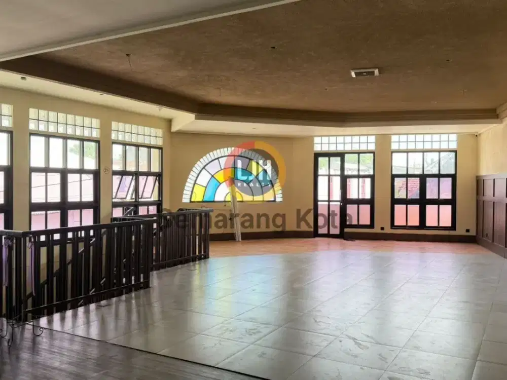 Bangunan Ex-Resto di Kota Lama