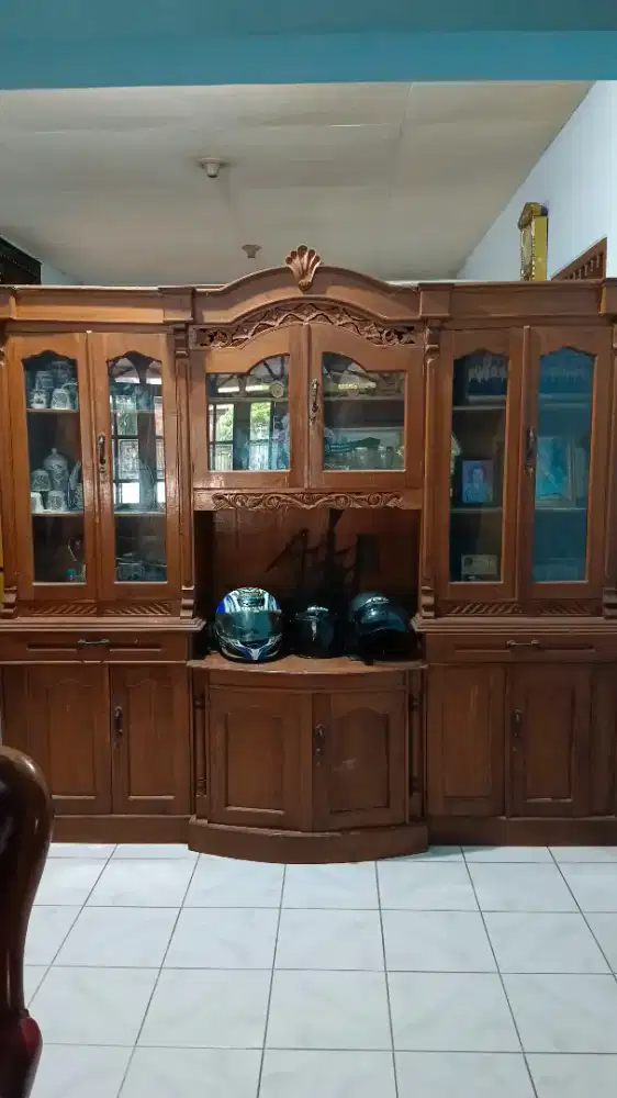 Lemari buffet kayu jati ukiran cantik
