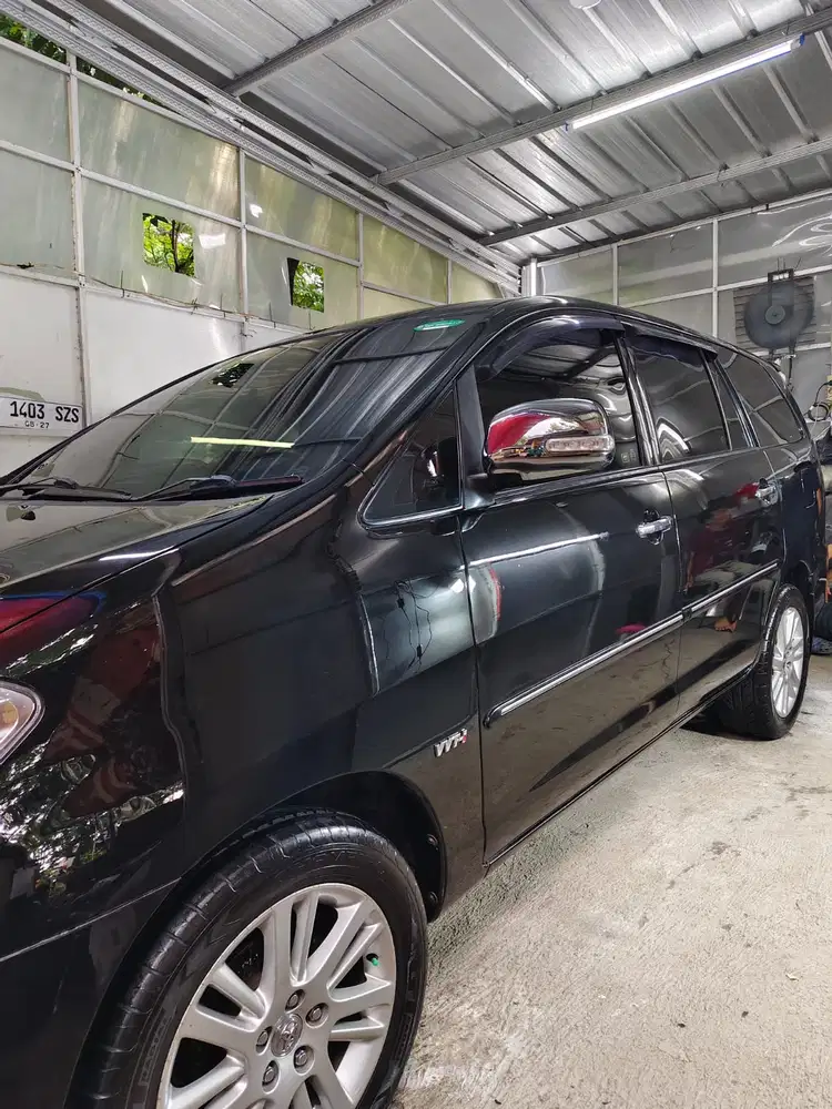 Toyota Kijang Innova 2010 Bensin