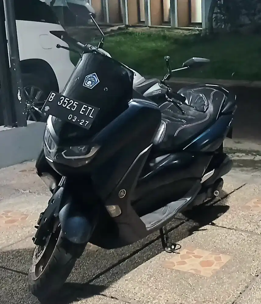 Jual cepat motor Yamaha Nmax tahun 2022. Warna Hijau tua Army , Keyles