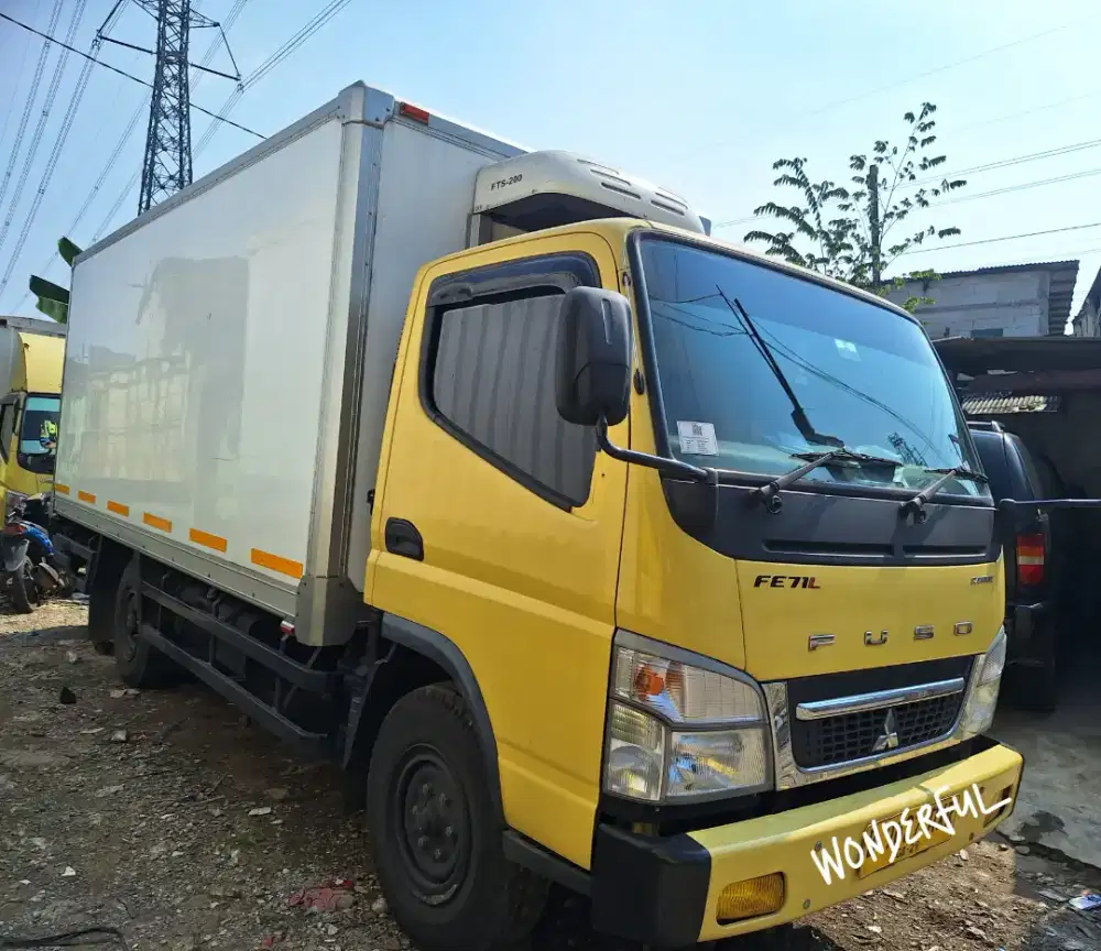 Mitsubishi Colt Diesel 4ban Long Box Long AC Frezer 4.7m Fulors Turbo