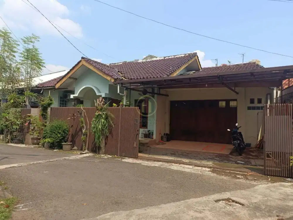 Rumah Antapani Tengah Luas 208m - Lebar Muka Istimewa, Harga Miring!