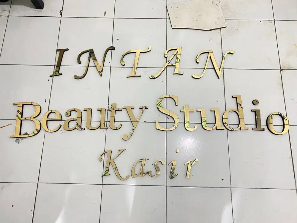 Cutting akrilik Gold + Spons