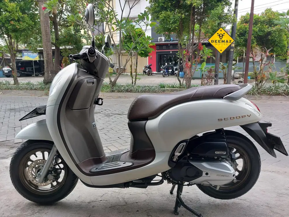 (DP 300 Rb)‼️ Honda Scoopy Prestige Keyless Putih 2023 Cash / Kredit